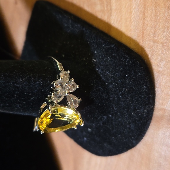 Citrine and white zircon ring, sz. 8, NWOT - Picture 2 of 8